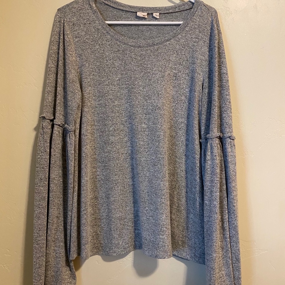 Grey gap sweater